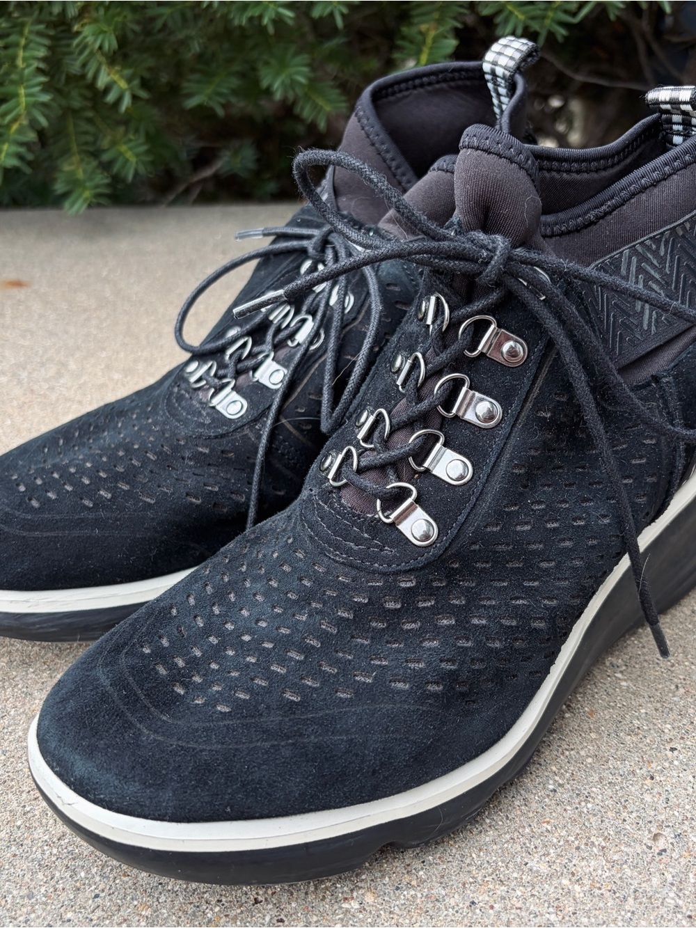 Jambu Women’s Black Suede Lace-Up Athletic Sneakers